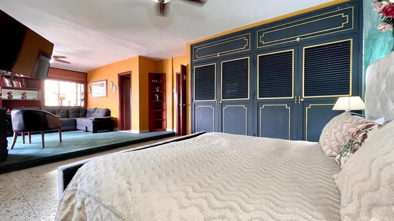 Villa Sofia Del Mar Playa-piscina En Castillogrande Cartagena